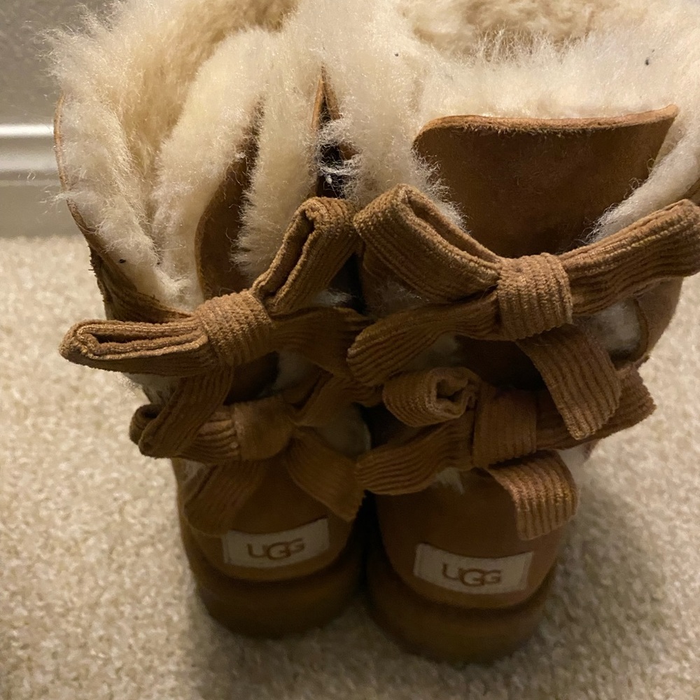 Bow Uggs